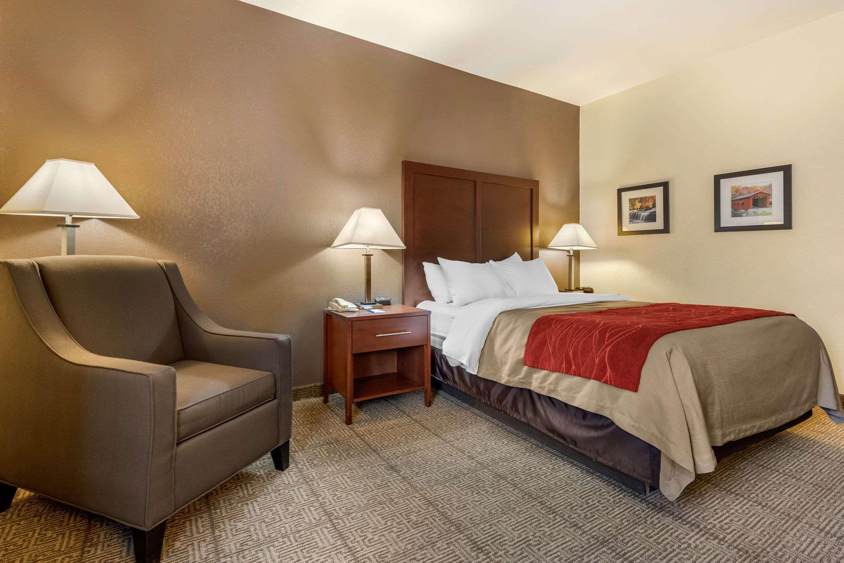 Comfort Inn Warren I-69 Exterior photo