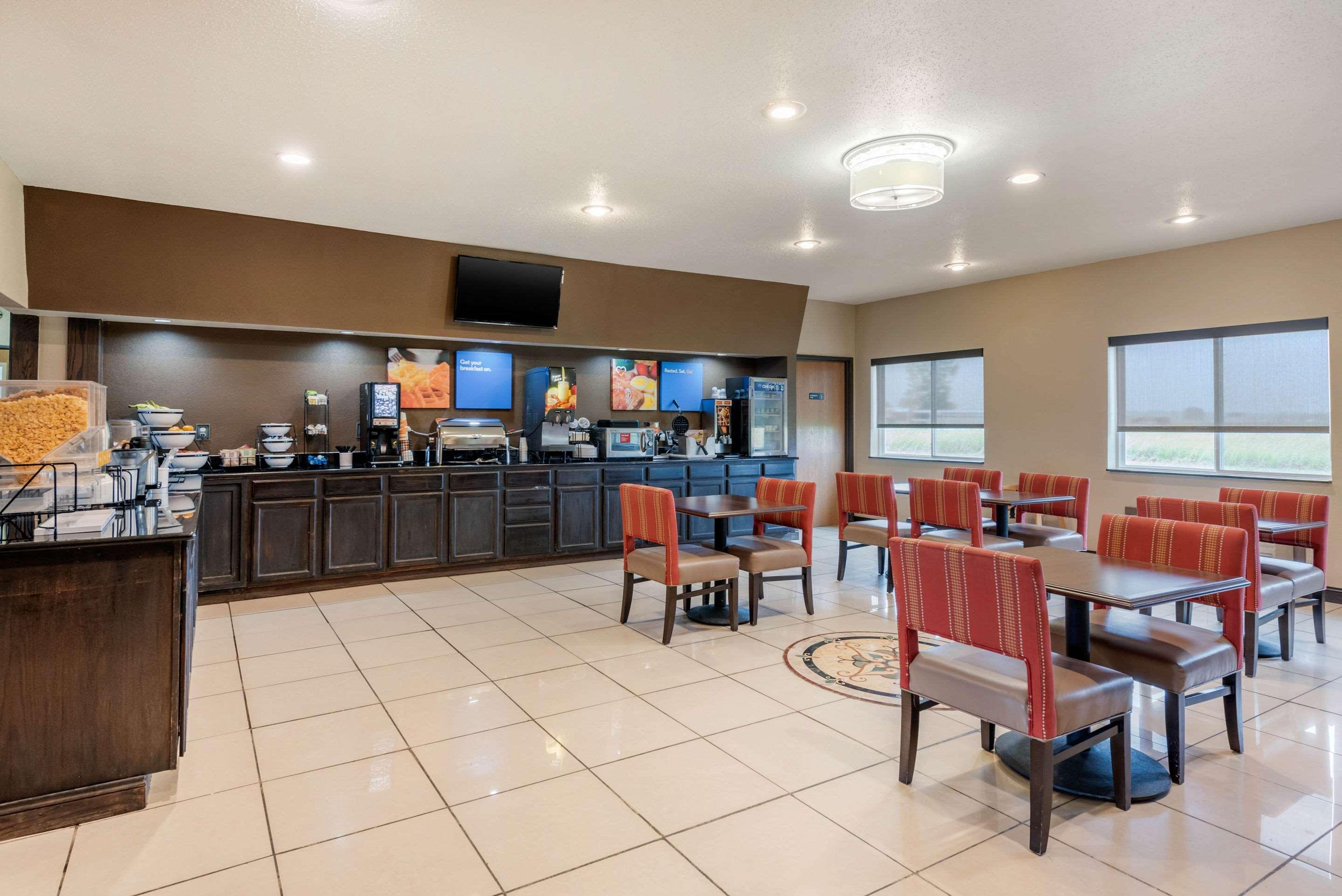 Comfort Inn Warren I-69 Exterior photo
